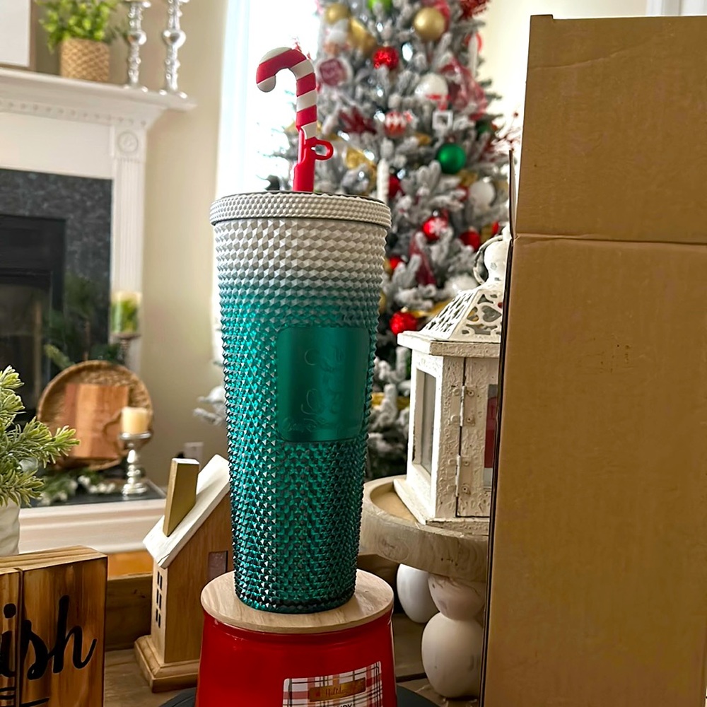 NWT Mickey Mouse Christmas Starbucks white Green travel Tumbler Disney stud cup